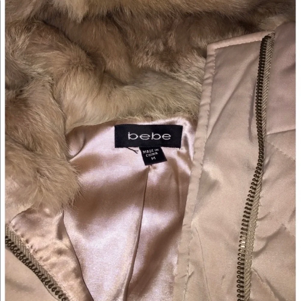 Gorgeous Bebe Tan faux fur quilted coat with hood Size M - Picture 3 of 9